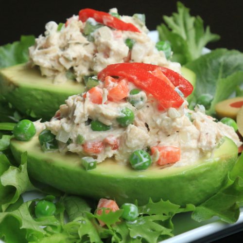 PECHUGAS DE POLLO CON TOPPING DE AGUACATE 